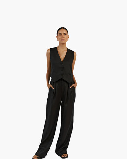 Elegante Dame – Zweiteiliges Leinen-Set